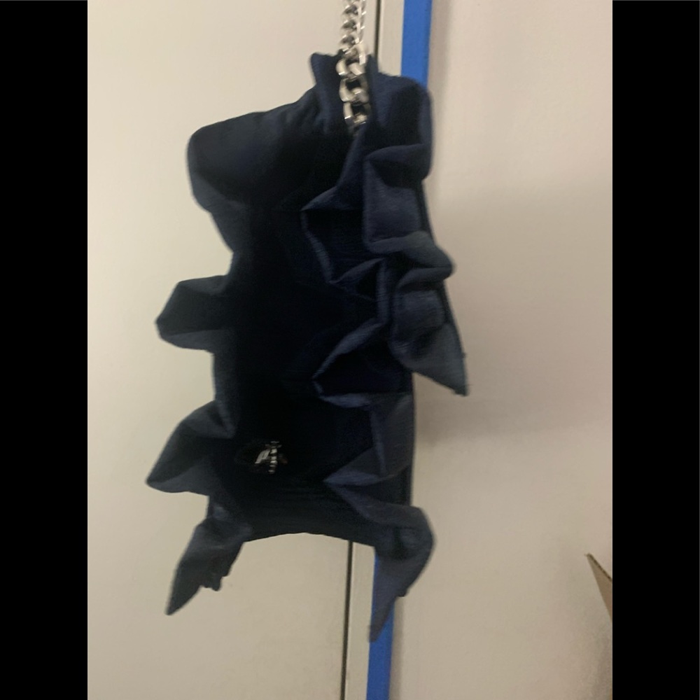 Christian Siriano blue ruffle chain strap bag - Picture 11 of 11